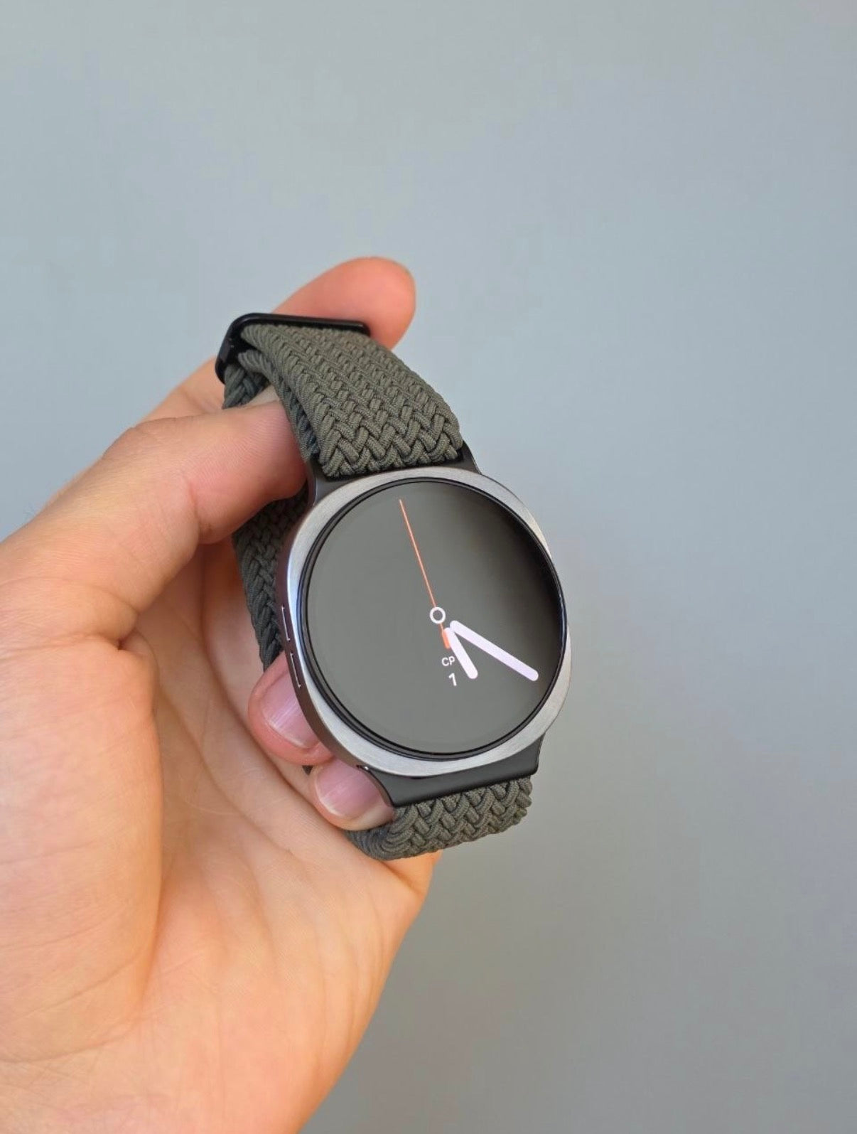 La Samsung Galaxy Watch 8 est une montre connectée moderne dotée d'un écran Super AMOLED lumineux, d'un suivi de santé puissant propulsé par l'IA et d'une intégration fluide avec l'assistant Gemini